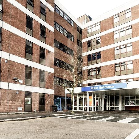 Modern Luxury Serviced Duplex Apartments By Repose- 150 Metro Court, West Bromwich Eksteriør billede