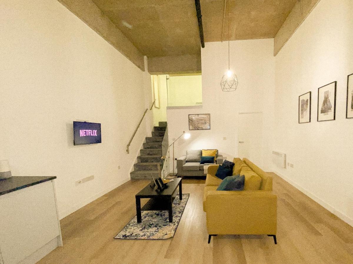 Modern Luxury Serviced Duplex Apartments By Repose- 150 Metro Court, West Bromwich Eksteriør billede