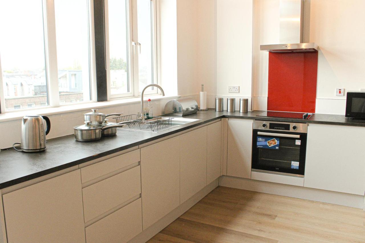 Modern Luxury Serviced Duplex Apartments By Repose- 150 Metro Court, West Bromwich Eksteriør billede