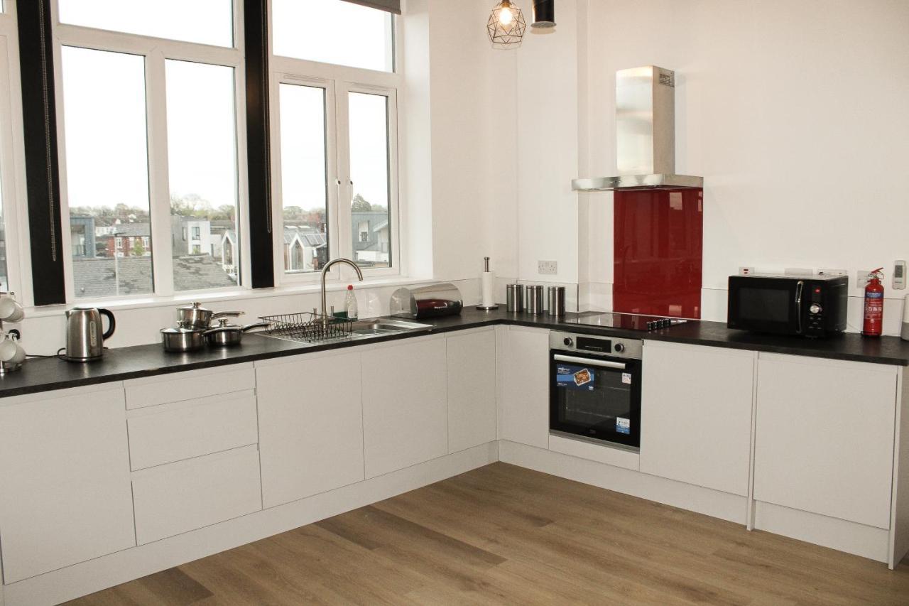 Modern Luxury Serviced Duplex Apartments By Repose- 150 Metro Court, West Bromwich Eksteriør billede