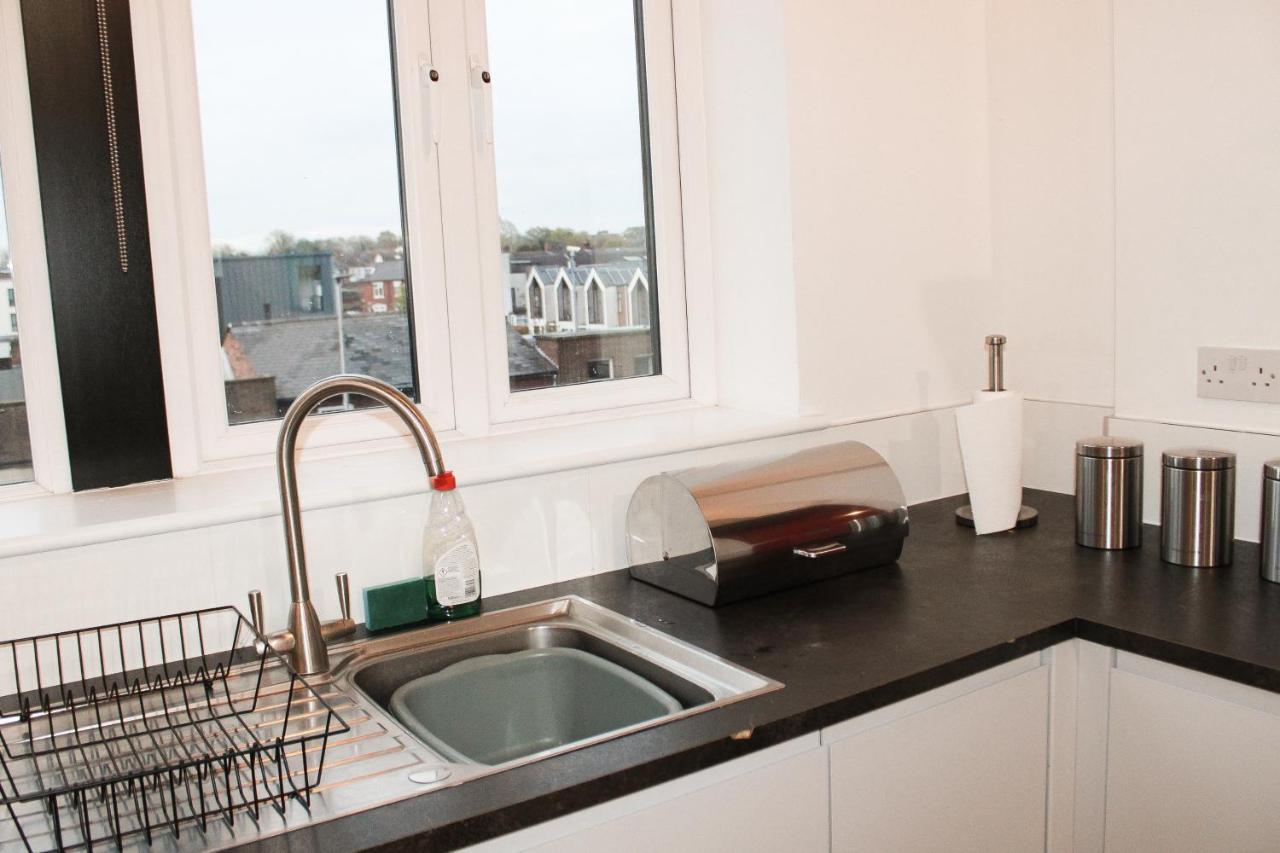 Modern Luxury Serviced Duplex Apartments By Repose- 150 Metro Court, West Bromwich Eksteriør billede