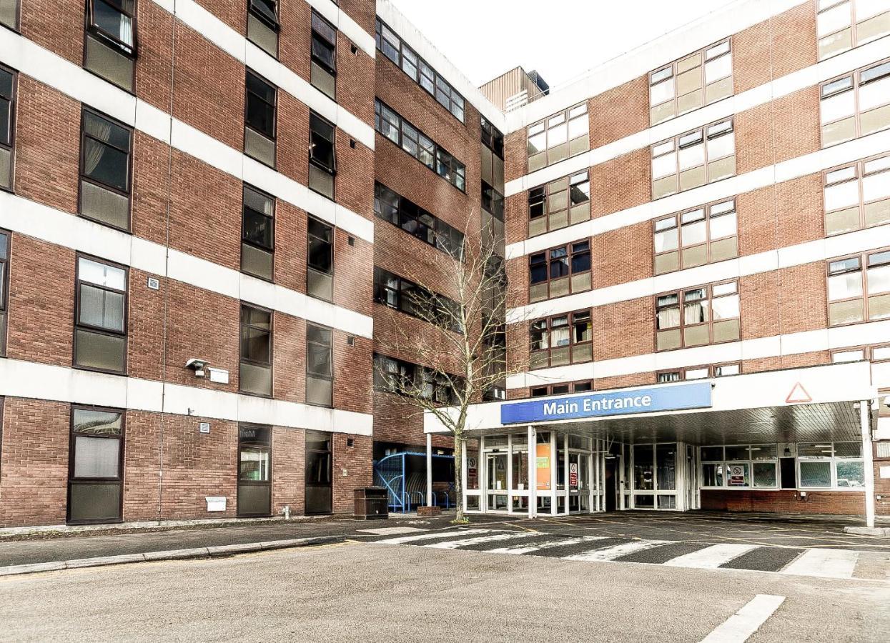 Modern Luxury Serviced Duplex Apartments By Repose- 150 Metro Court, West Bromwich Eksteriør billede